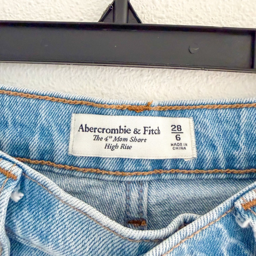 Abercrombie & Fitch Mom High Rise 4in Jeans Denim Shorts 99% Cotton Summer 28 - Picture 6 of 7